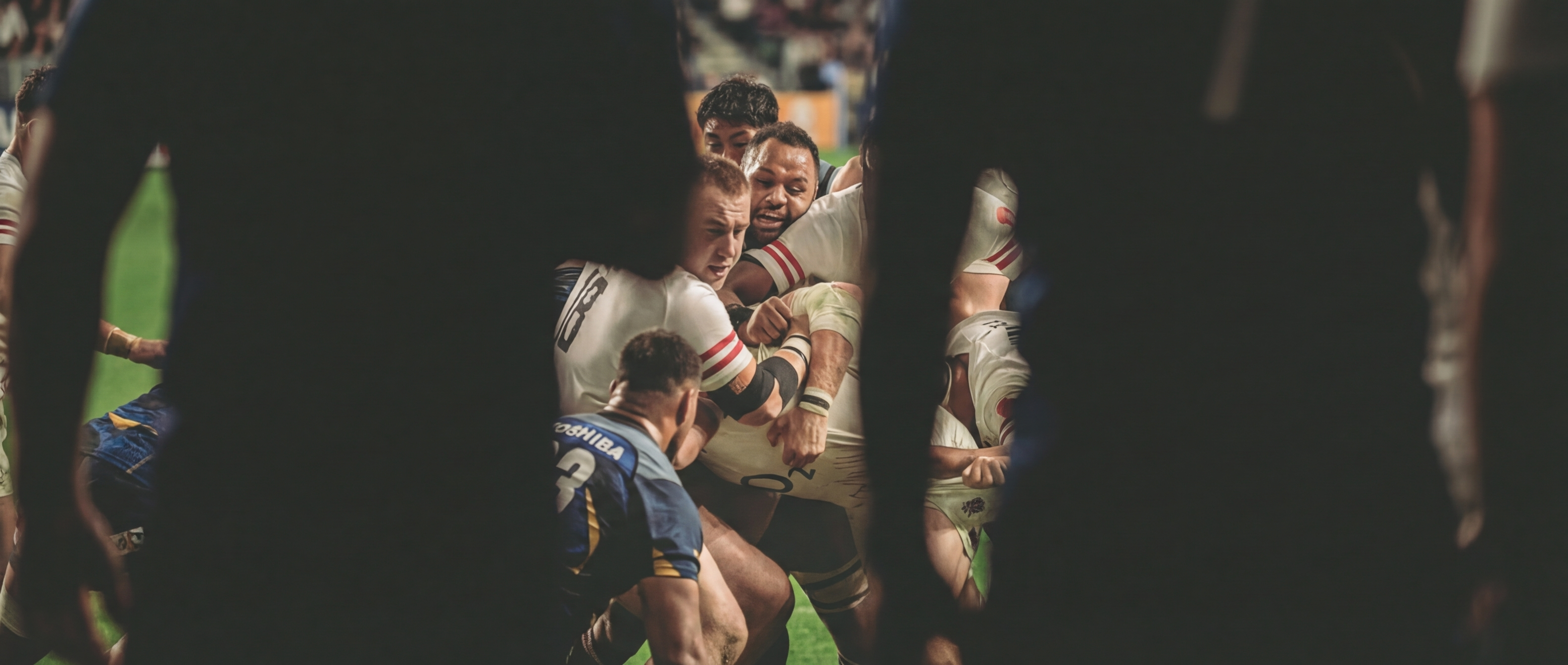 Voyeur Slit View: atmospheric and candid